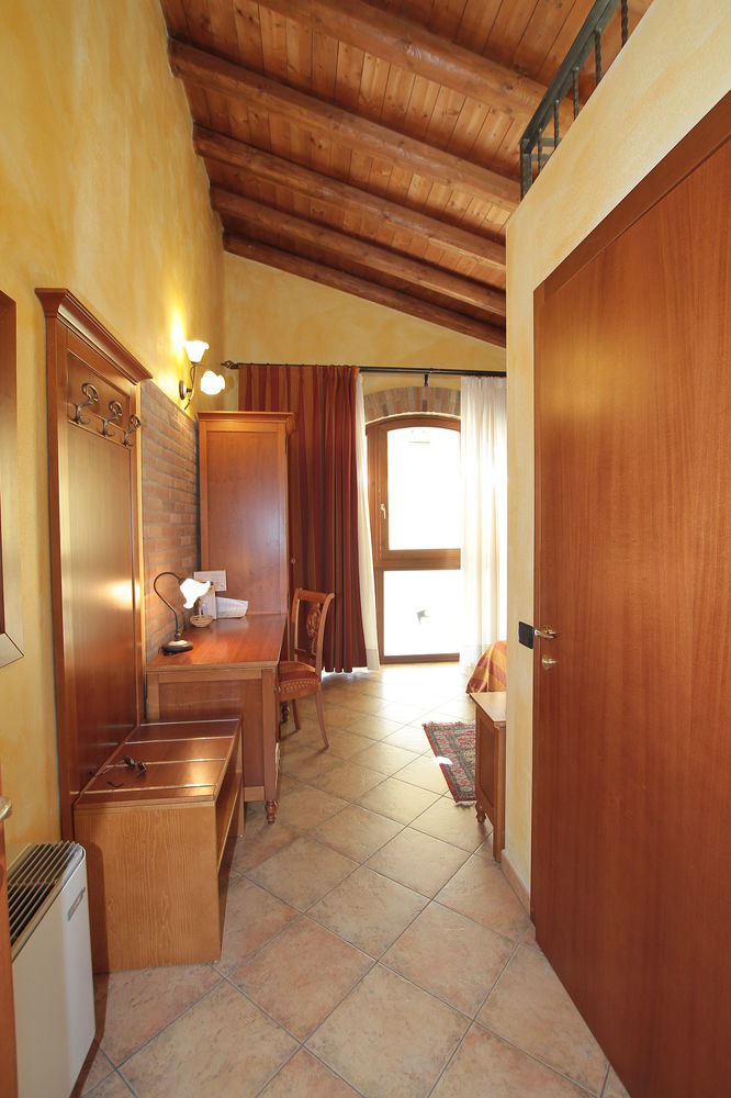 Agriturismo Tre Rondini Леньяго Экстерьер фото